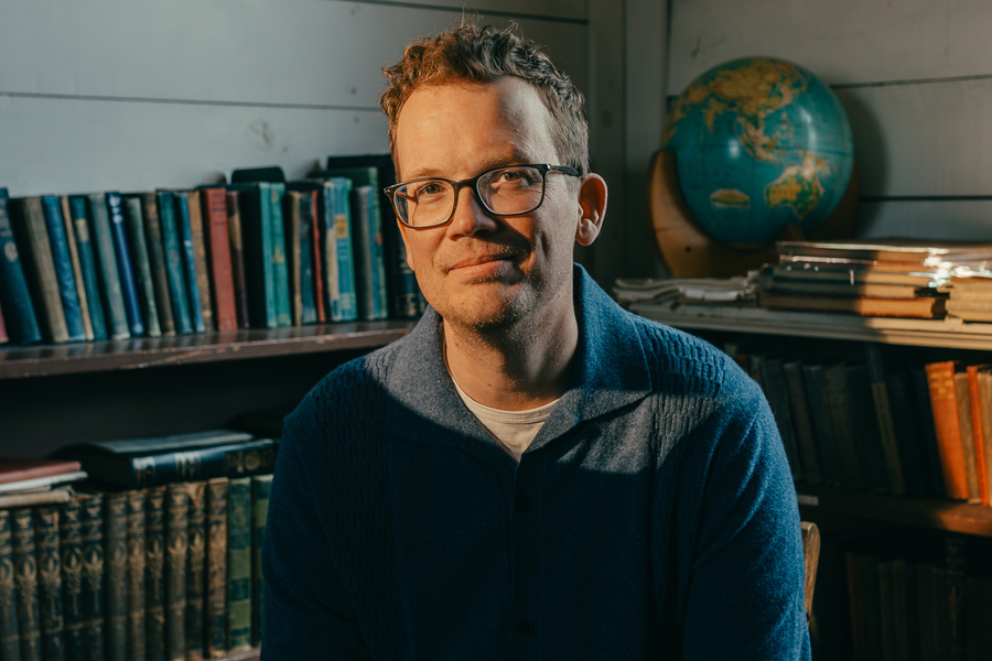 Hank Green to deliver MIT’s 2025 Commencement address